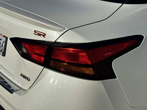 Used 2023 Nissan Altima 2.5 SR w/ SR Premium Package image 27