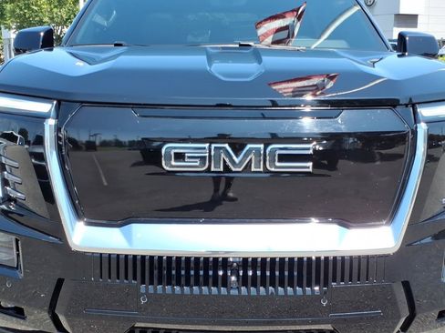 Used 2025 GMC Sierra EV Denali AWD/4WD image 14