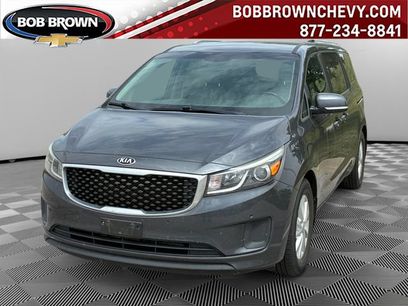 Used 2017 Kia Sedona LX w/ LX Essentials Premium Package