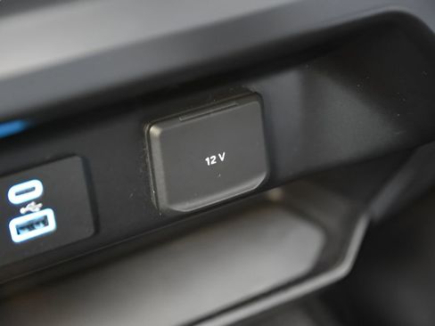 Used 2021 Ford F150 XLT image 30