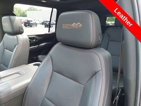 Used 2022 Chevrolet Suburban High Country w/ Max Trailering Package AWD/4WD image 6