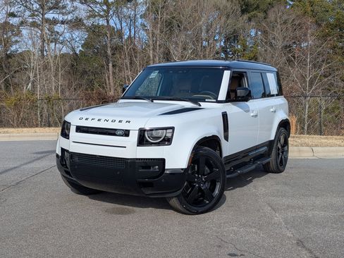 New 2026 Land Rover Defender 110 X-Dynamic SE image 1