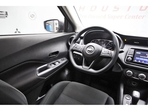 Used 2025 Nissan Kicks Play S image 6