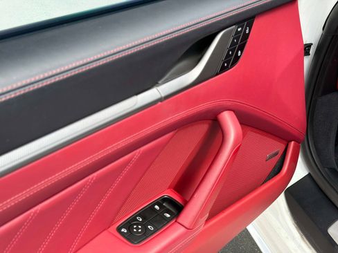 Used 2023 Porsche 911 Targa 4S AWD/4WD image 28