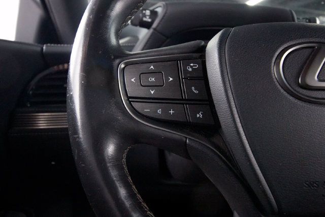 Used 2019 Lexus LS 500 w/ Accessory Package (Z2) RWD image 17