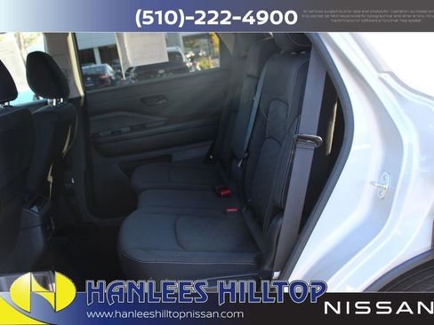 Certified 2024 Nissan Pathfinder SV image 15