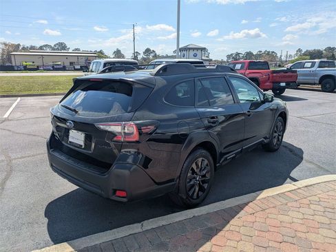 Certified 2025 Subaru Outback Onyx Edition w/ Popular Package #2 image 5