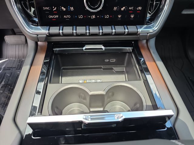 New 2026 GMC Yukon Denali w/ Denali Reserve Package RWD image 35