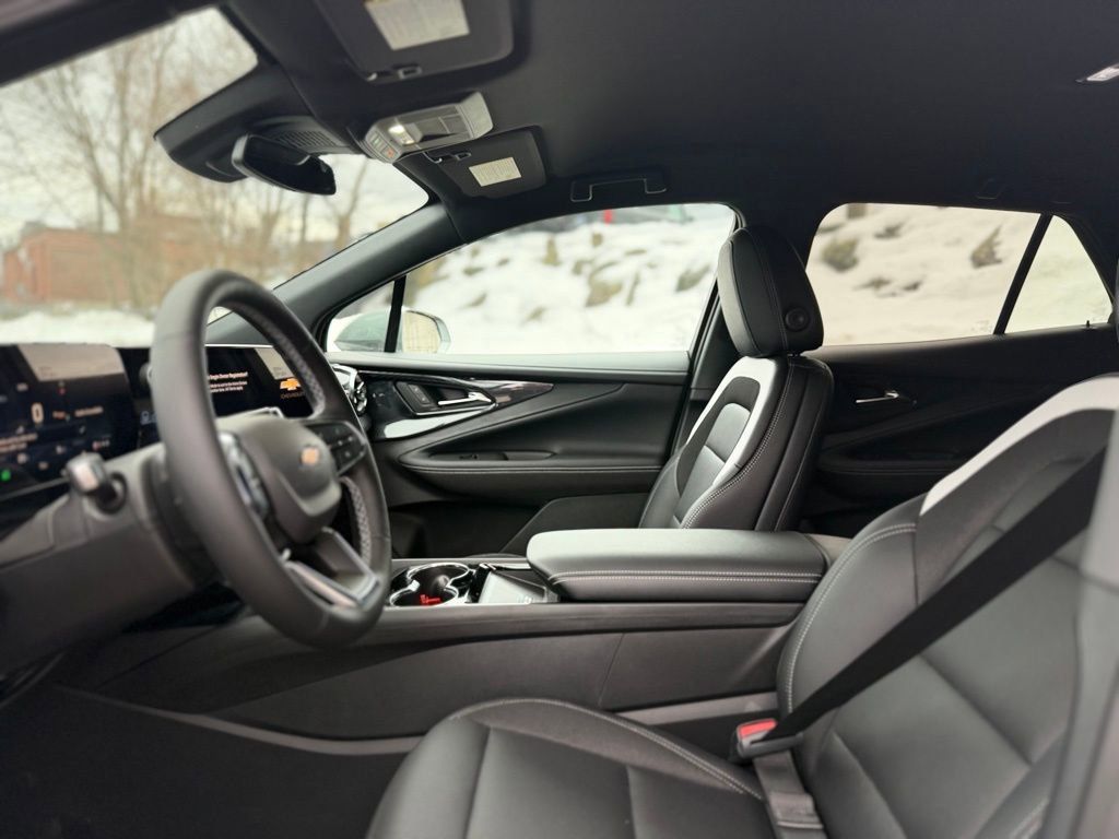 New 2026 Chevrolet Blazer EV LT AWD/4WD image 14