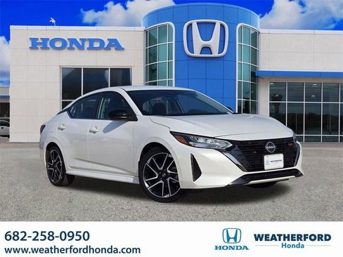 Used 2024 Nissan Sentra SR image 3