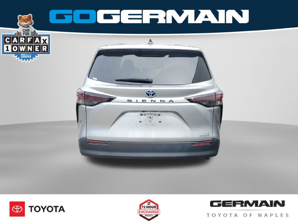 Used 2024 Toyota Sienna LE FWD image 10