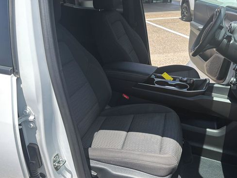 Used 2026 Chevrolet Equinox LT FWD image 15