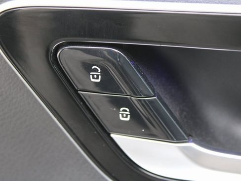 Certified 2025 Mercedes-Benz C 300 Sedan image 20