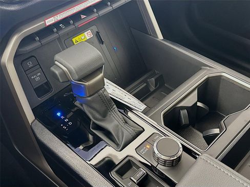 New 2026 Toyota Tundra SR5 AWD/4WD image 28