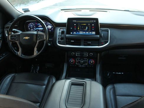 Used 2023 Chevrolet Suburban High Country AWD/4WD image 21