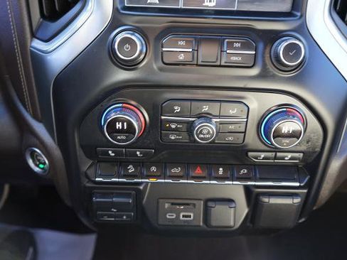 Used 2021 Chevrolet Silverado 1500 LT image 17