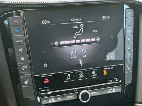 Used 2024 INFINITI QX55 Luxe w/ Cargo Package image 18