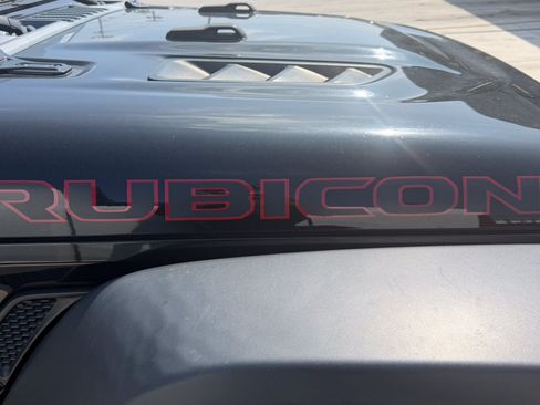 Certified 2020 Jeep Gladiator Rubicon AWD/4WD image 15