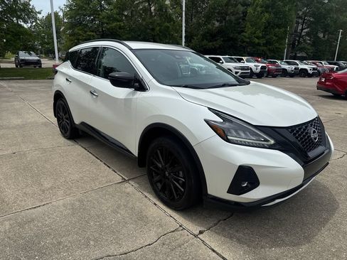 Used 2023 Nissan Murano SV w/ SV Midnight Edition Package FWD image 9