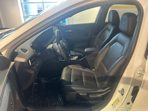 Used 2025 Buick Envista Sport Touring image 27