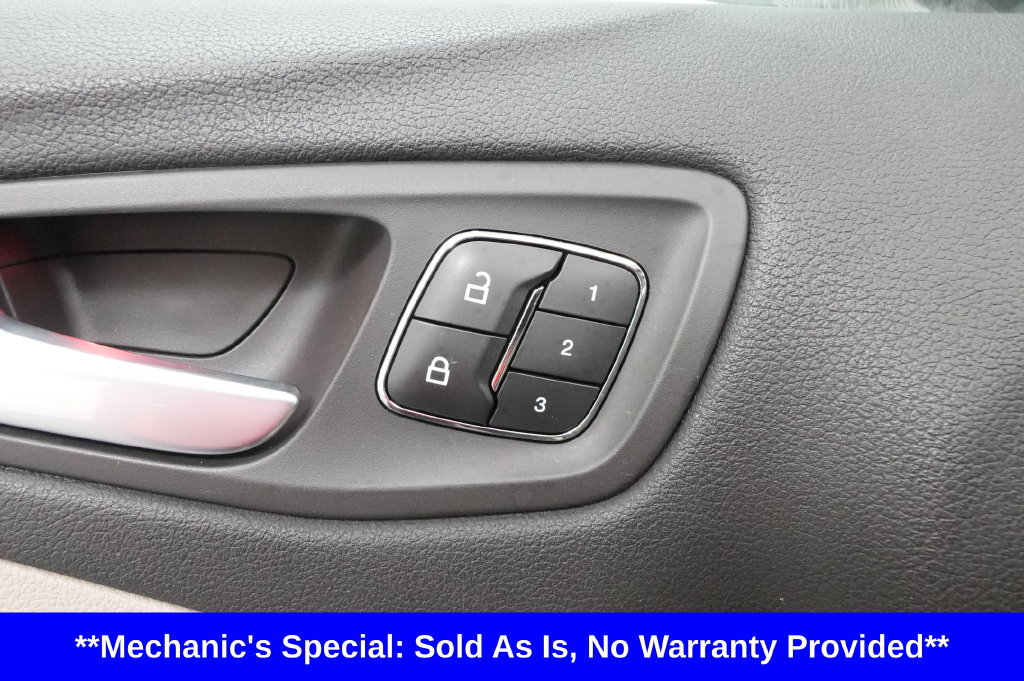 Used 2014 Ford Escape Titanium w/ Equipment Group 401A AWD/4WD image 16