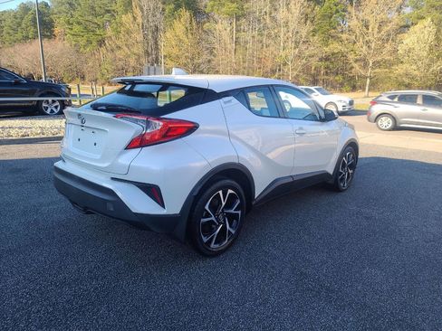 Used 2019 Toyota C-HR XLE image 7