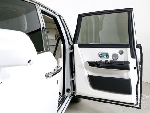 Certified 2024 Rolls-Royce Phantom Sedan RWD image 18