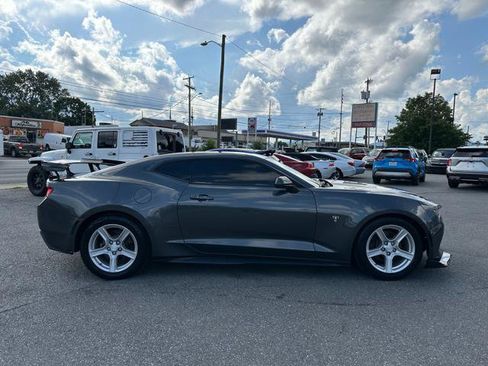 Used 2017 Chevrolet Camaro LT RWD image 4