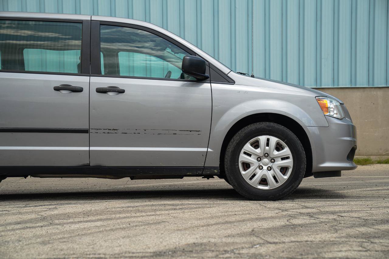 Used 2014 Dodge Grand Caravan American Value Package FWD image 7