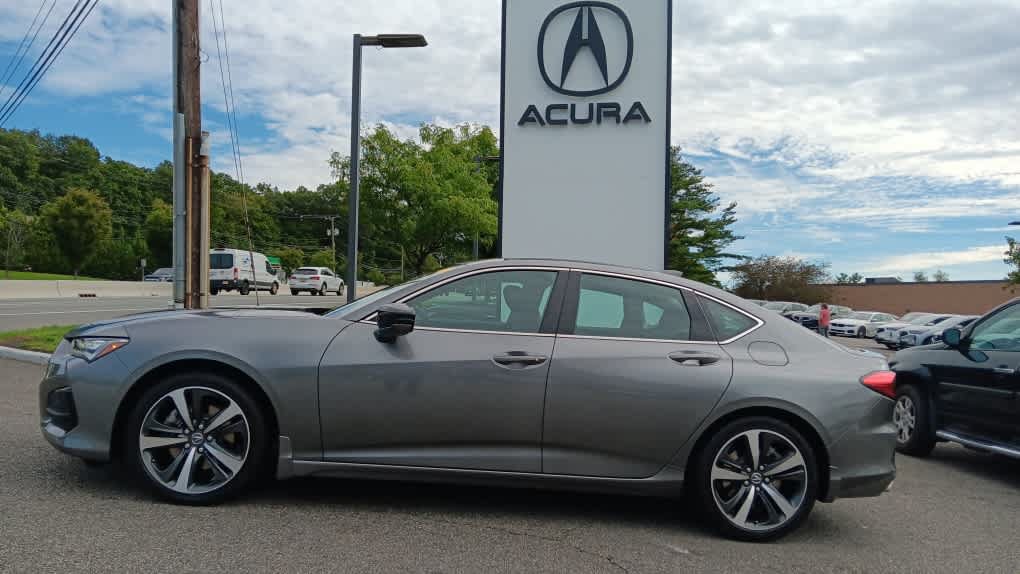 Used 2024 Acura TLX w/ Technology Package FWD image 2