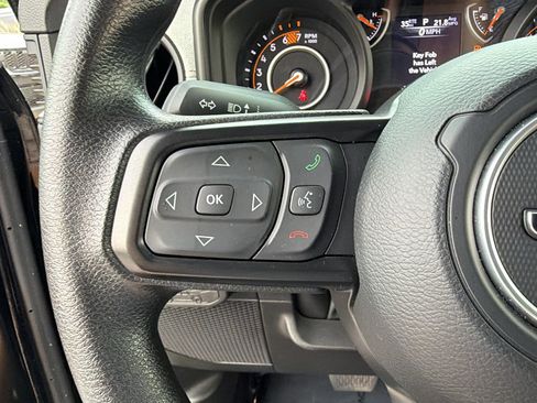 Used 2025 Jeep Wrangler Sport AWD/4WD image 25