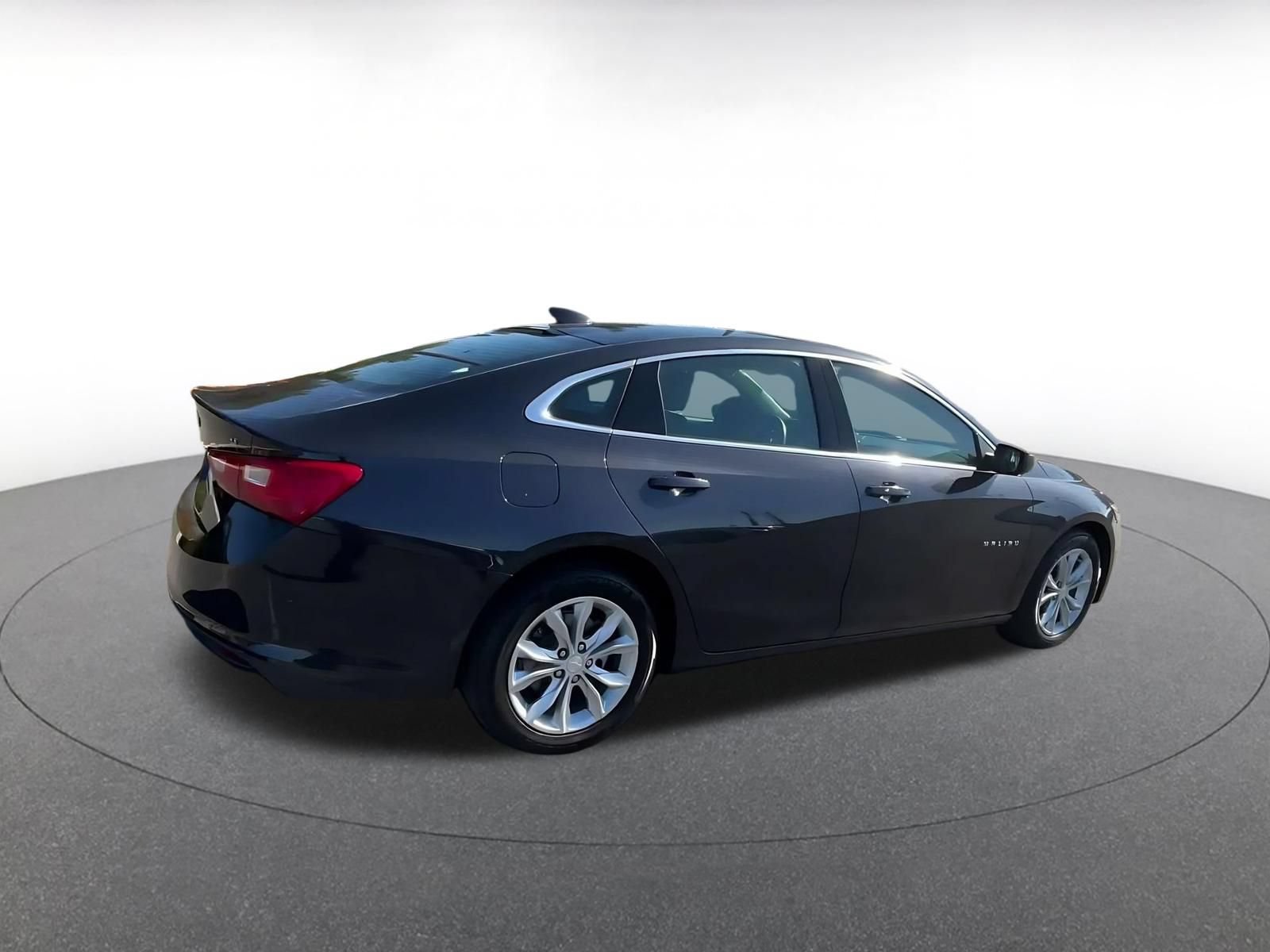 Used 2023 Chevrolet Malibu LT FWD image 14