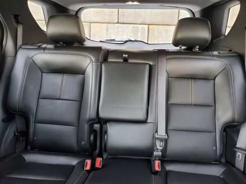 Used 2023 Chevrolet Equinox Premier image 42