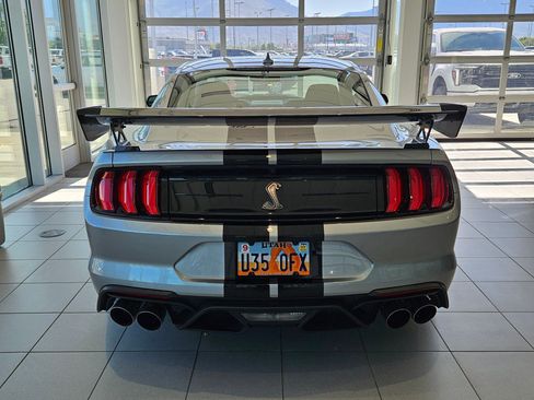 Used 2020 Ford Mustang Shelby GT500 w/ Carbon Fiber Track Pack RWD image 4