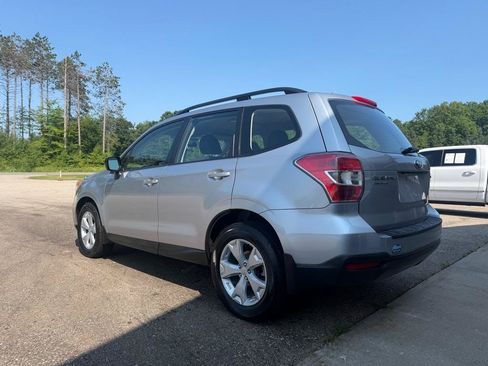 Used 2016 Subaru Forester 2.5i w/ Alloy Wheel Package AWD/4WD image 6