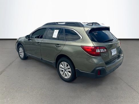 Used 2018 Subaru Outback 2.5i Premium AWD/4WD image 5