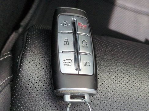 Used 2023 Genesis GV70 2.5T w/ Select Package AWD/4WD image 30