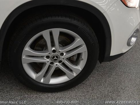 Used 2018 Mercedes-Benz GLA 250 4MATIC w/ Premium Package image 43