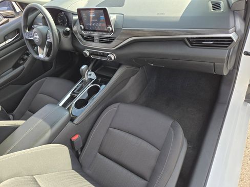 Used 2023 Nissan Altima 2.5 SV image 15