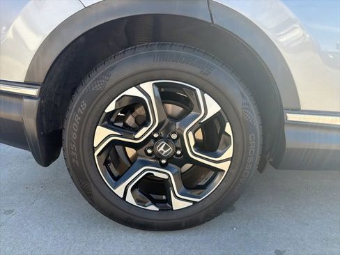 Certified 2018 Honda CR-V Touring image 17