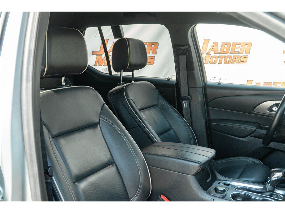 Used 2023 Chevrolet Traverse Premier w/ Redline Edition AWD/4WD image 44