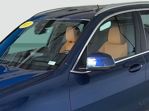 Used 2023 BMW X3 xDrive30i w/ Premium Package image 8