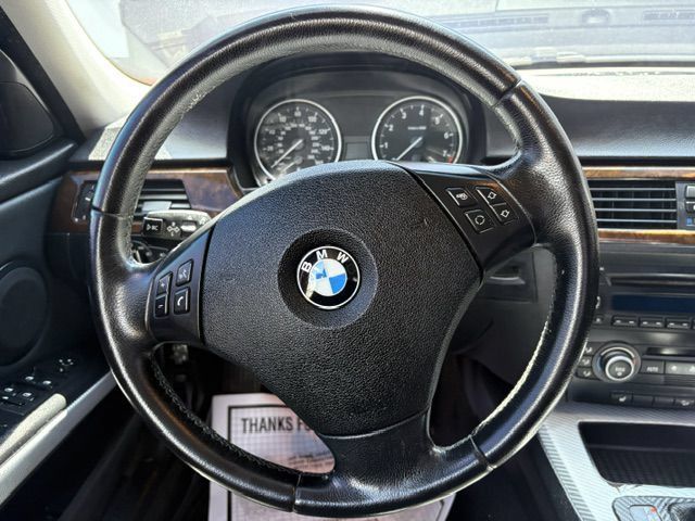 Used 2009 BMW 328i xDrive Sedan AWD/4WD image 23