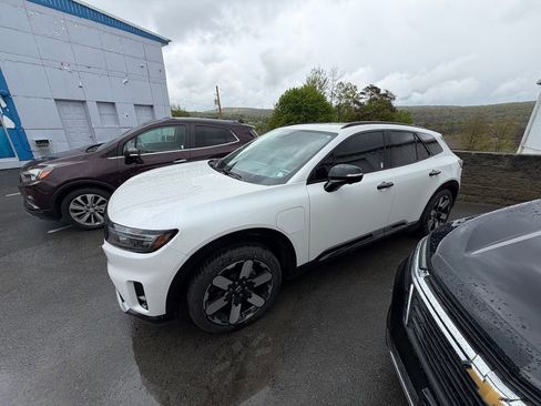 Used 2024 Honda Prologue Elite image 2