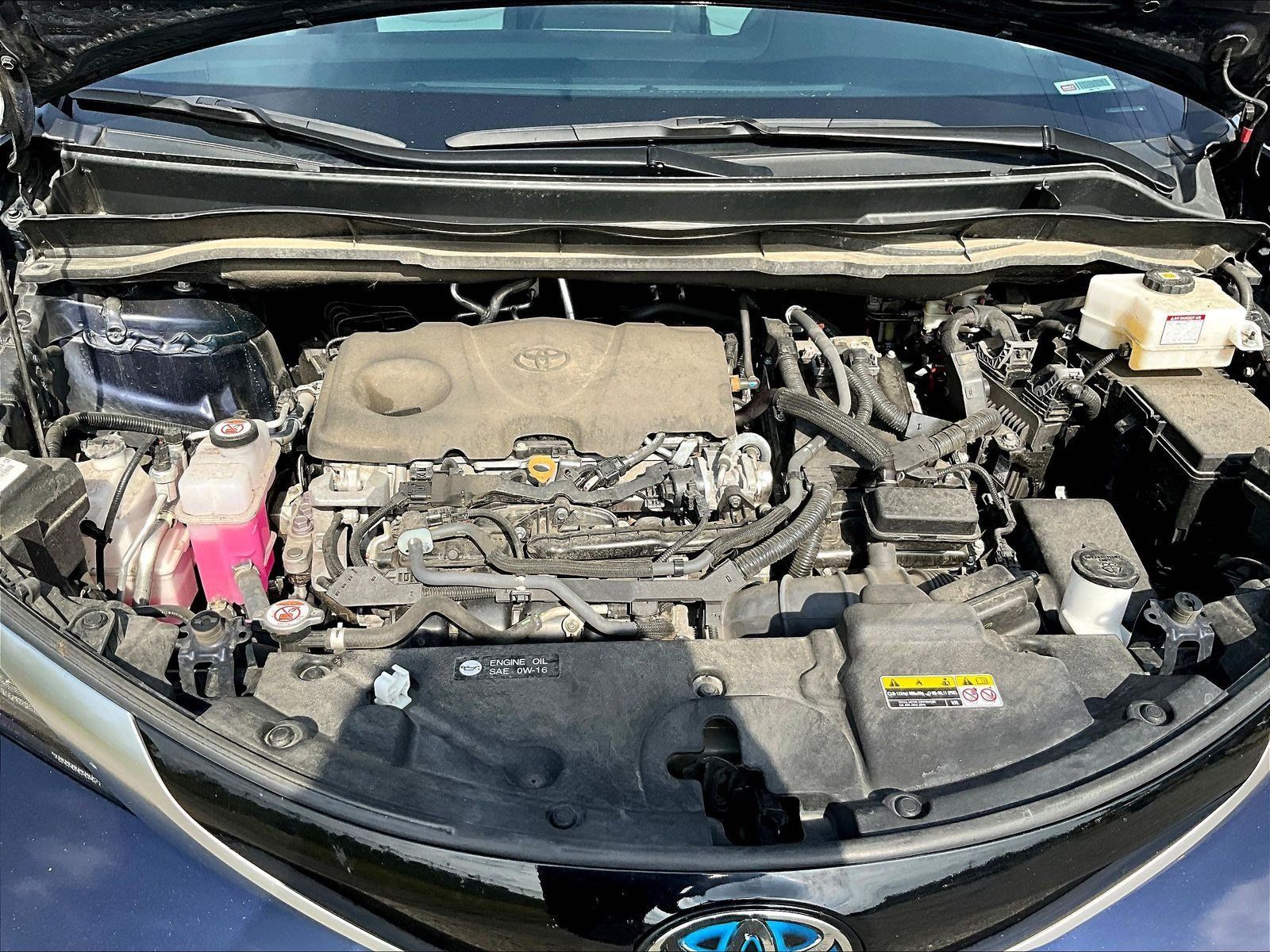 Used 2023 Toyota Sienna XSE FWD image 30