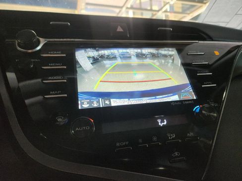 Used 2019 Toyota Camry XSE image 27