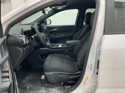 New 2026 Chevrolet Equinox LT AWD/4WD image 8