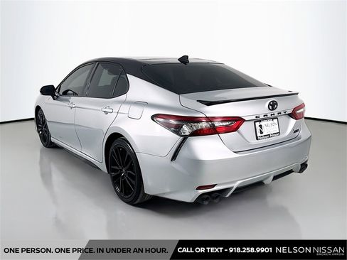 Used 2022 Toyota Camry XSE image 7