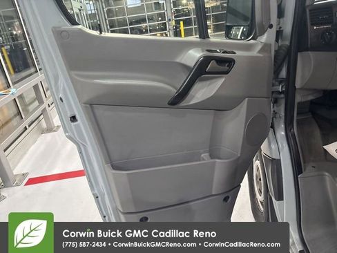 Used 2016 Mercedes-Benz Sprinter 2500 image 18