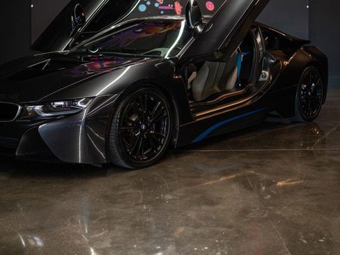 Used 2014 BMW i8 image 2